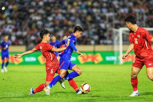 Thắng đậm U23 Campuchia, U23 Thái Lan rộng cửa vào bán kết