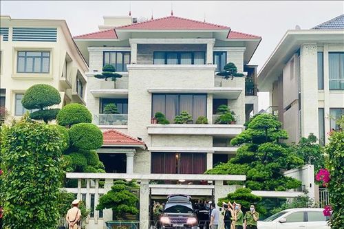 Khởi tố và bắt tạm giam cựu Chủ tịch UBND thành phố Hạ Long