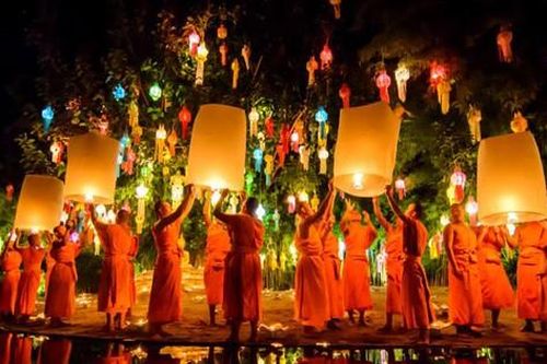 Thiêng liêng và hân hoan ngày lễ hội Vesak - Phật đản trên thế giới