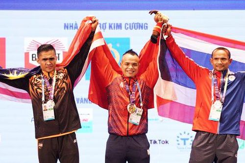 Thể hình Việt Nam giành Huy chương vàng thứ ba tại SEA Games 31