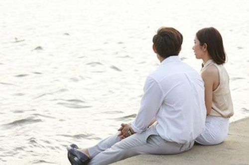 Mỗi lần giận vợ, chồng lại gặp người yêu cũ