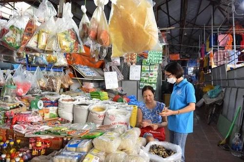Đến lúc tăng mức đóng bảo hiểm y tế?
