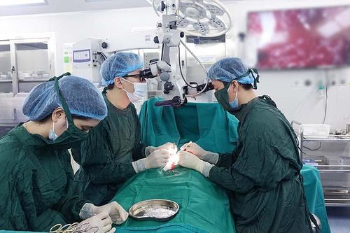 Hành trình đi tìm con của người đàn ông mắc bệnh lý đặc biệt