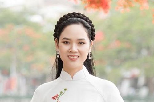 Lý do nào khiến Hoa hậu Việt Nam kín tiếng nhất bất ngờ tái xuất để làm một việc khó tin?