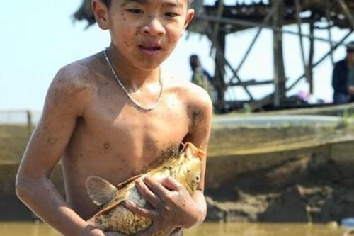 Độc đáo ngày hội bắt cá ở Lóng Luông