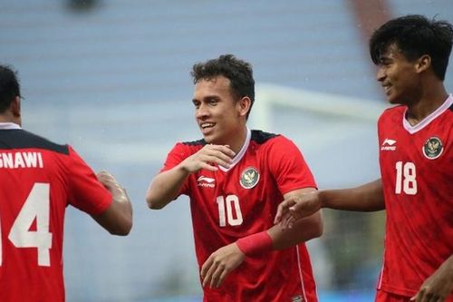 'Ngựa ô' Myanmar dừng bước tại SEA Games 31