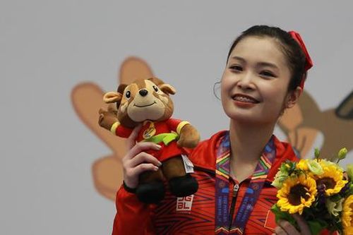 'Bóng hồng' Đặng Tiểu Bình và 15 năm theo đuổi Wushu