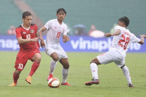 Thắng Myanmar 3-1, Indonesia vào bán kết SEA Games 31