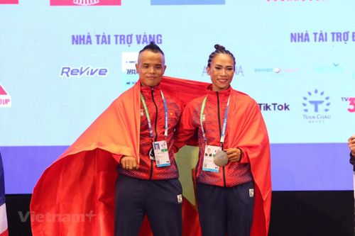 Đội tuyển thể hình Việt Nam xuất sắc vượt chỉ tiêu tại SEA Games 31