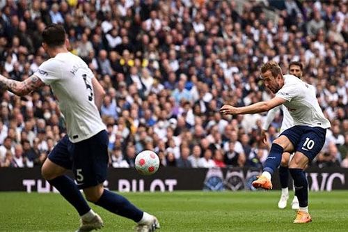 Thắng tối thiểu Burnley, Tottenham tạm chiếm vị trí thứ 4 của Arsenal