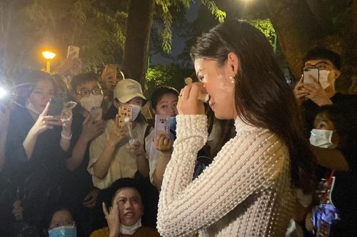 Sự cầu thị của Đông Nhi và 'tầm văn hóa xưa nay hiếm trong showbiz'