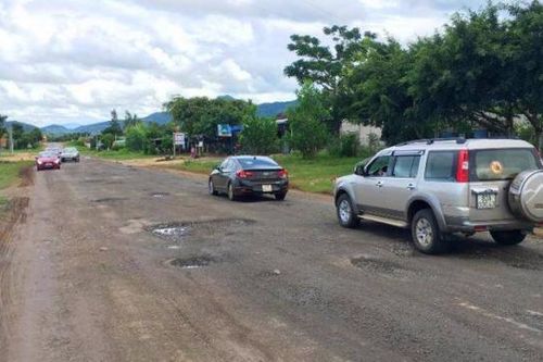 Gấp rút hoàn thiện báo cáo nghiên cứu khả thi dự án nâng cấp cầu, đường trên Quốc lộ 19