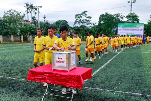 Câu lạc bộ bóng đá Nam Định về nguồn