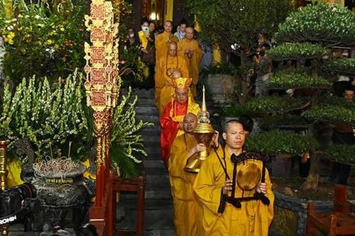 Hà Nội: Cung rước xá-lợi Phật kính mừng Đại lễ Phật đản Phật lịch 2566