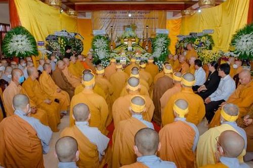 Vĩnh Long: Lễ truy niệm Trưởng lão Hòa thượng Thích Nhựt Huệ, Thành viên Hội đồng Chứng minh