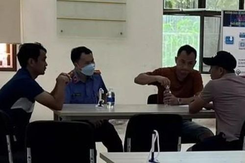 Điều tra cái chết của bảo vệ bưu điện tại phòng làm việc
