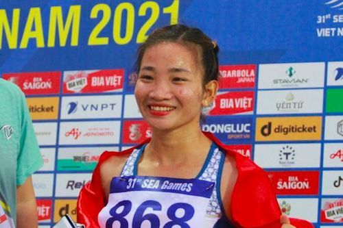 Kỷ lục gia Nguyễn Thị Oanh nhận thưởng tối thiểu 185 triệu đồng