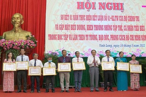 Vĩnh Long tuyên dương 49 tập thể và cá nhân học tập, làm theo tấm gương của Bác