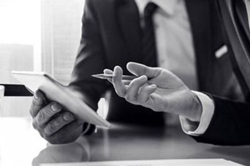 Cấp dưới chăm lo cấp trên