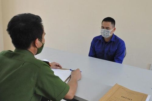 Mang bán tê tê vàng, trai làng bị bắt giam