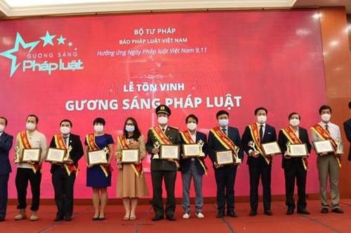 Làm sao để thượng tôn pháp luật?