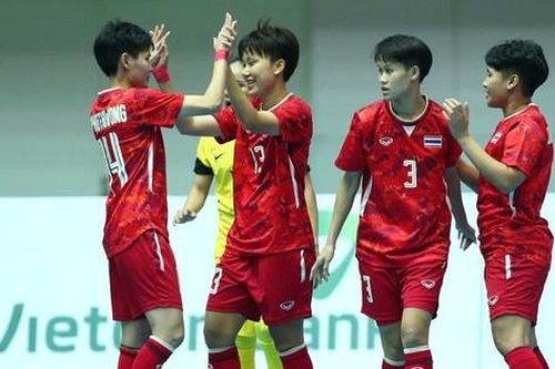 Futsal nữ Việt Nam vượt qua Thái Lan trên bảng xếp hạng sau trận thắng đậm Myanmar