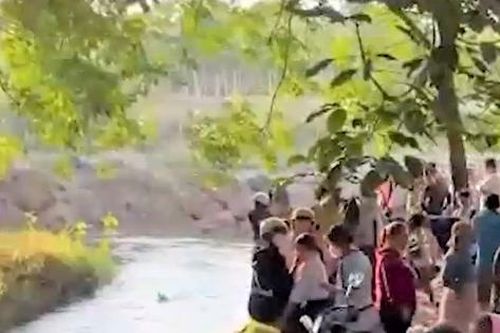3 cháu bé chết đuối tại ao nước hàng xóm