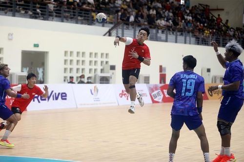 Bóng ném trong nhà nam SEA Games 31: Thái Lan-Singapore hòa kịch tính
