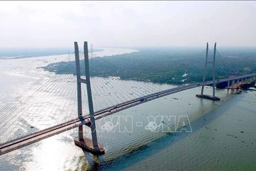 Thông tin khai thác cát trái phép rầm rộ quanh khu vực cầu Mỹ Thuận là không chính xác