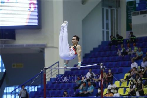 Đinh Phương Thành xuất sắc giành 2 Huy chương Vàng nội dung xà đơn và xà kép
