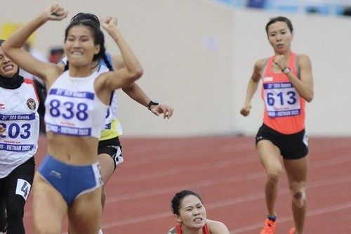 VĐV Đinh Thị Bích nhập viện gấp vì bị chơi xấu trên đường chạy