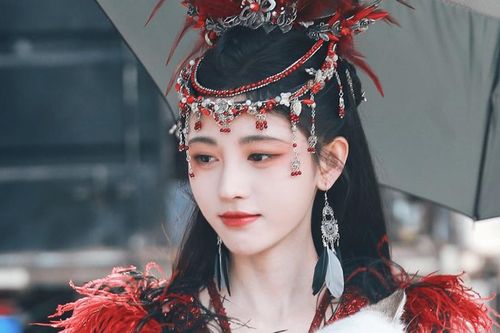 Khán giả bùng nổ với loạt ảnh 'ướt át' của Cúc Tịnh Y trong phim mới Hoa Nhung
