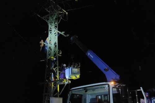 Quảng Bình nhanh chóng khôi phục sự cố lưới điện do giông sét