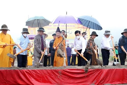 Bắc Giang: Xây dựng tòa tháp chuông Tây Yên Tử