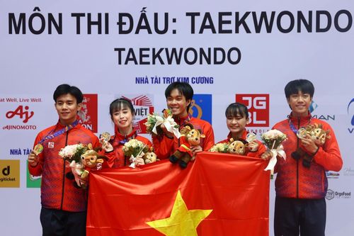 Châu Tuyết Vân tỏa sáng, tuyển taekwondo Việt Nam hoàn tất ngày vàng