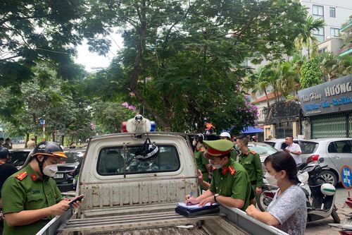 Xử lý các vi phạm về giao thông trật tự đô thị quanh khu vực Hồ Ba Mẫu
