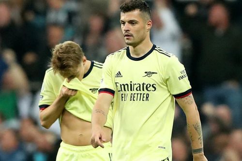 Arsenal mất quyền tự quyết vào tay Tottenham