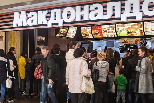 McDonald's rút khỏi Nga sau 32 năm
