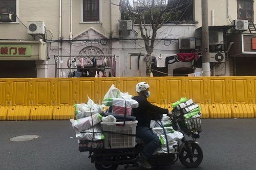Phong tỏa kéo dài, cái giá mà Trung Quốc phải trả ngày càng đắt