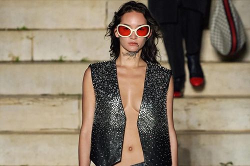 Mốt không nội y ở show Gucci