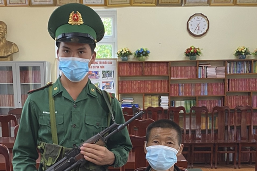 Bắt đối tượng mua bán trái phép chất ma túy