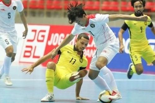 Đánh bại Malaysia, Indonesia chiếm ngôi đầu bảng futsal tại SEA Games 31