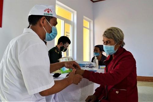 Điểm tựa chăm sóc sức khỏe cho nhân dân vùng biên