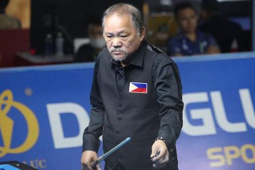 Hàng trăm cổ động viên vây kín huyền thoại Billiard - Efren Reyes