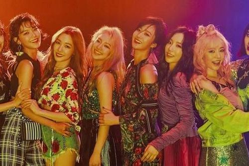 'Nhóm nhạc quốc dân' SNSD trở lại vào tháng 8