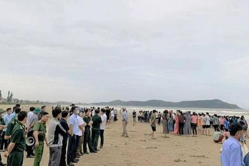 Lao ra biển cứu em, cả 2 anh em bị sóng cuốn mất tích