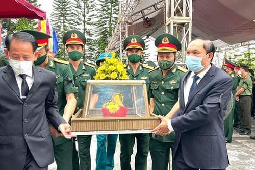 Hà Tĩnh tổ chức lễ truy điệu, an táng 11 hài cốt liệt sỹ hy sinh tại Lào về với đất Mẹ