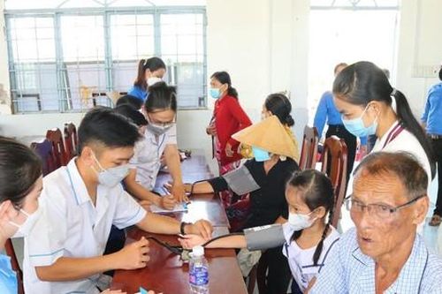 Nhiều hoạt động ý nghĩa tại 'Hành trình thầy thuốc trẻ làm theo lời Bác'