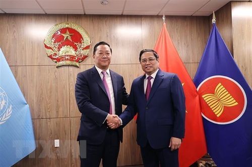 Thủ tướng tiếp, điện đàm với lãnh đạo các quỹ đầu tư và tập đoàn