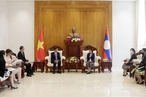 Sơn La và Huaphanh muốn nâng cấp cửa khẩu để tăng cường thương mại